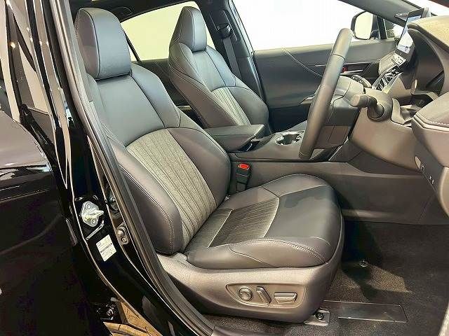 TOYOTA HARRIER 2WD 2025