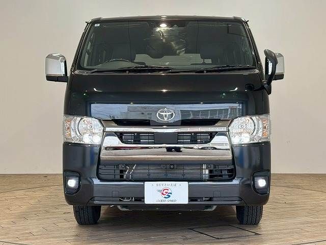 TOYOTA HIACE van 2WD 2025