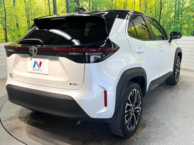 TOYOTA YARIS CROSS HYBRID 2025