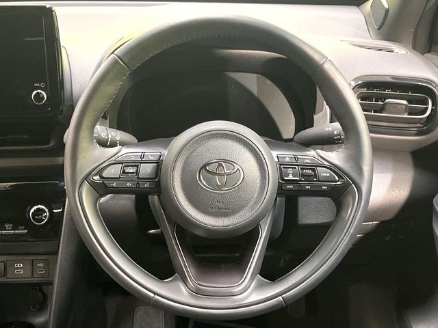 TOYOTA YARIS CROSS HYBRID 2025