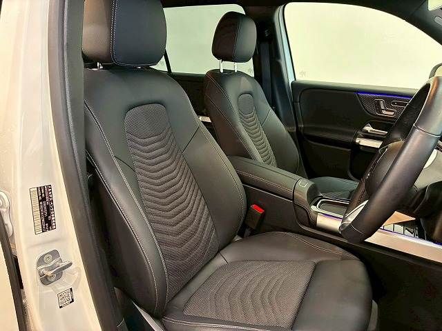 MERCEDES BENZ MERCEDES BENZ GLB 2024