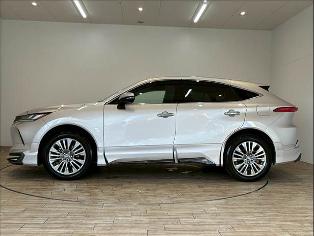 TOYOTA HARRIER HYBRID 2024