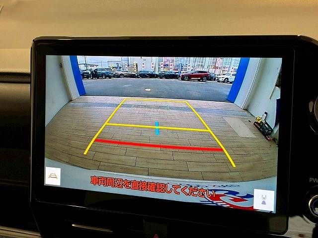 TOYOTA VOXY HYBRID 2022