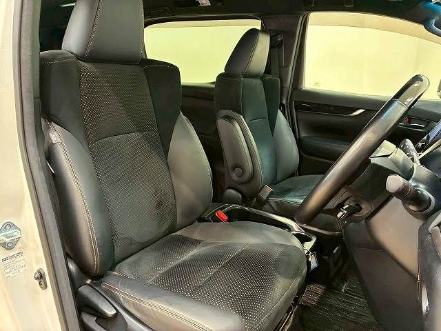 TOYOTA VELLFIRE 2020