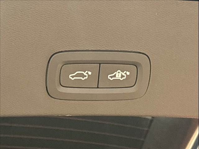 VOLVO VOLVO XC40 2023