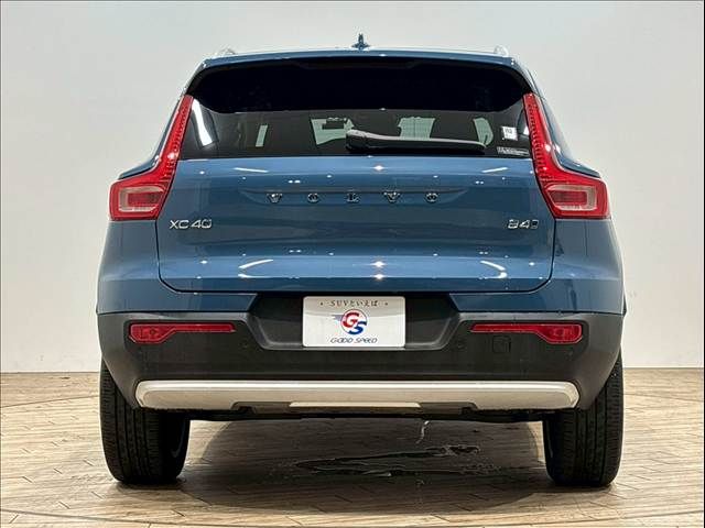 VOLVO VOLVO XC40 2023