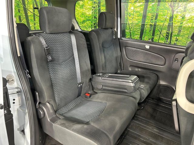 NISSAN SERENA  WG 4WD 2014