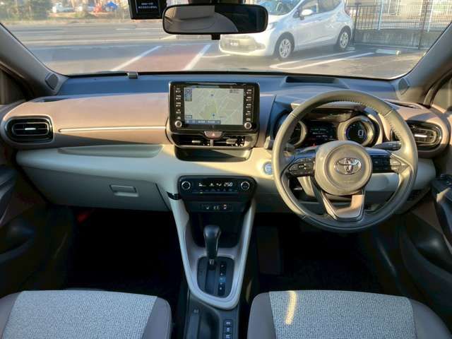 TOYOTA YARIS HYBRID 2021