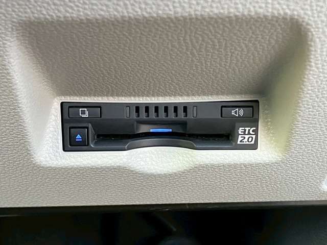 TOYOTA YARIS HYBRID 2021