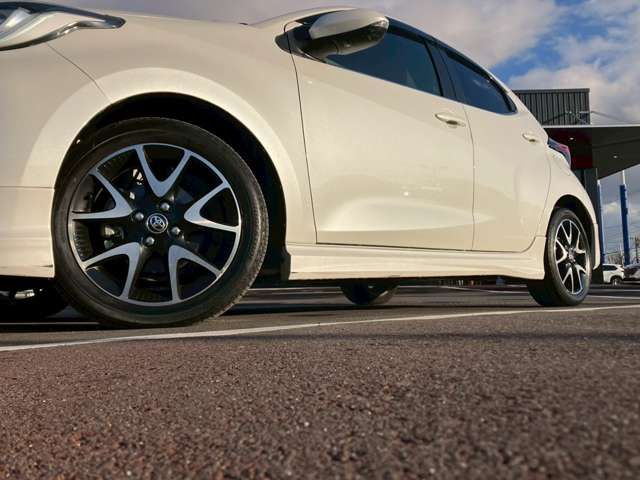 TOYOTA YARIS HYBRID 2021