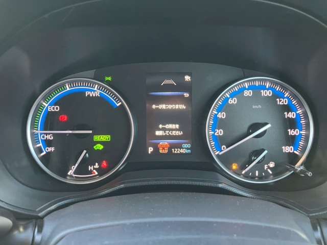 TOYOTA VOXY HYBRID 2022