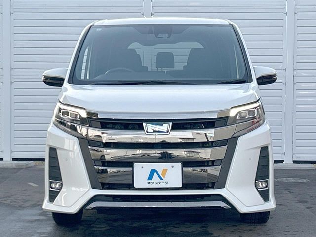 TOYOTA NOAH HYBRID 2020