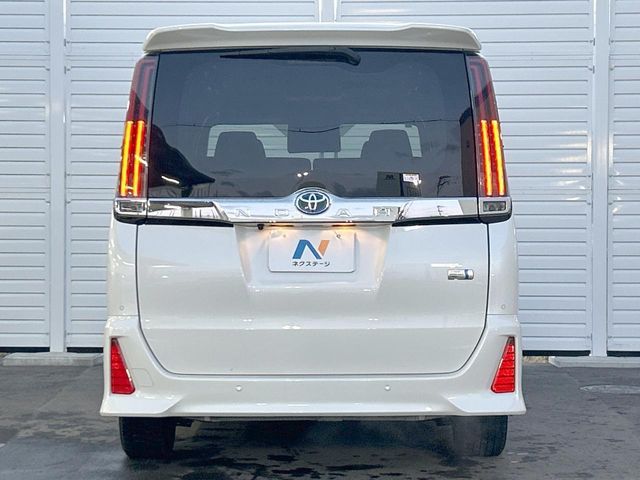 TOYOTA NOAH HYBRID 2020