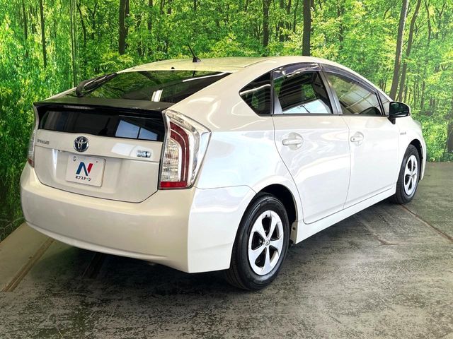 TOYOTA PRIUS 2013