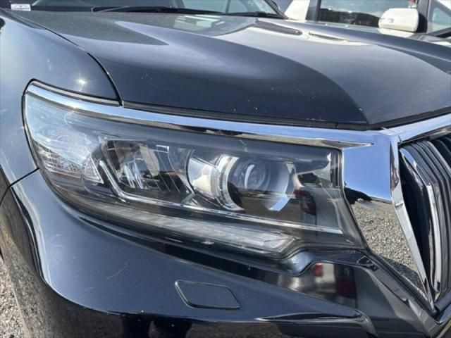 TOYOTA LANDCRUISER PRADO 2019