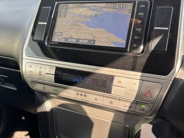 TOYOTA LANDCRUISER PRADO 2019