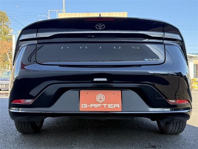 TOYOTA PRIUS PHV 2023