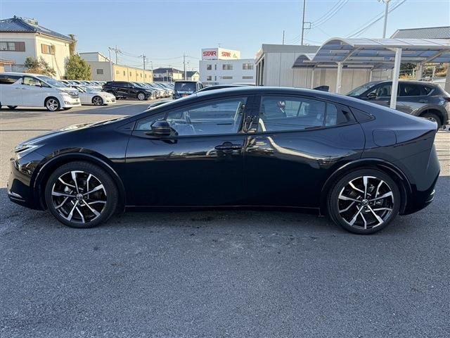 TOYOTA PRIUS PHV 2023