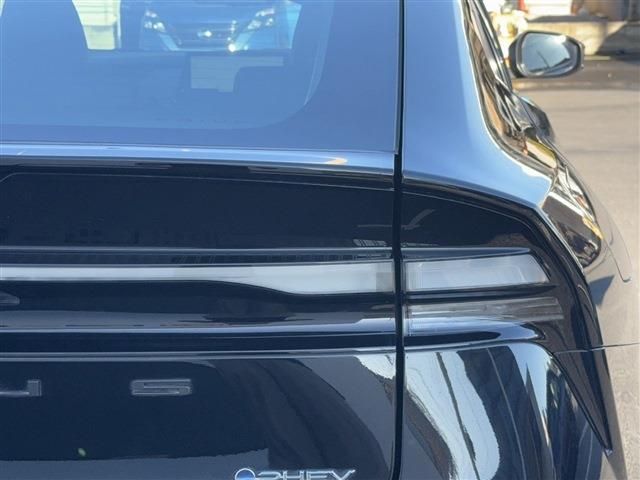 TOYOTA PRIUS PHV 2023