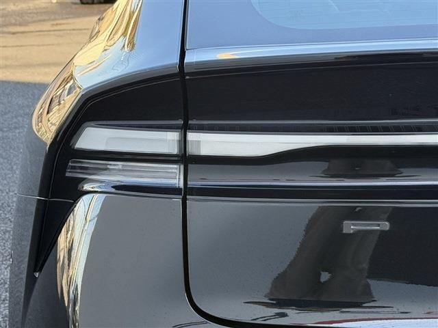 TOYOTA PRIUS PHV 2023