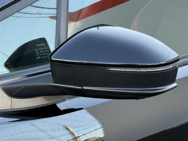 TOYOTA PRIUS PHV 2023