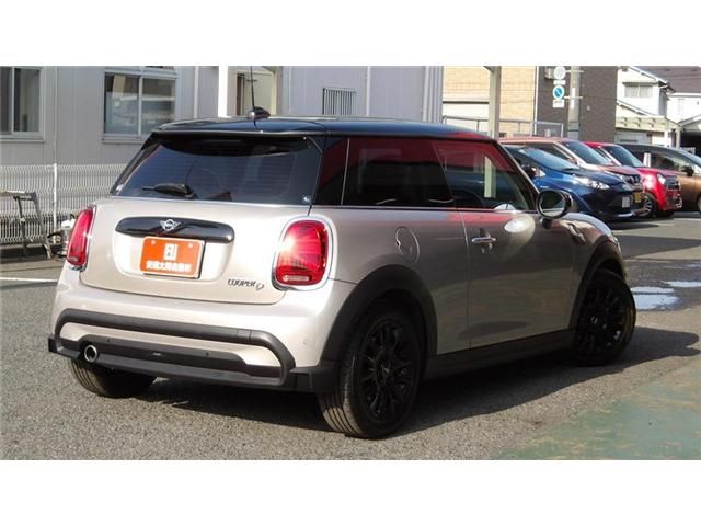 BMW MINI COOPER D 2021