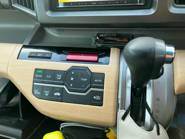 HONDA STEPWAGON 2012