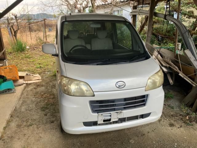 DAIHATSU TANTO Exe 2011