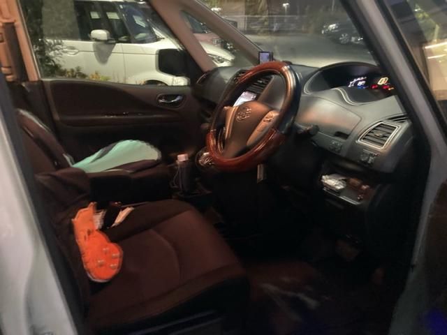 NISSAN SERENA  S-HYBRID 2013