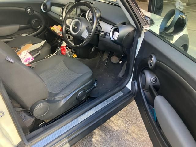 BMW BMW MINI COOPER CLUBMAN 2010