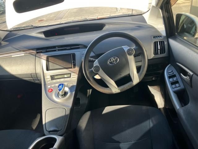 TOYOTA PRIUS 2012