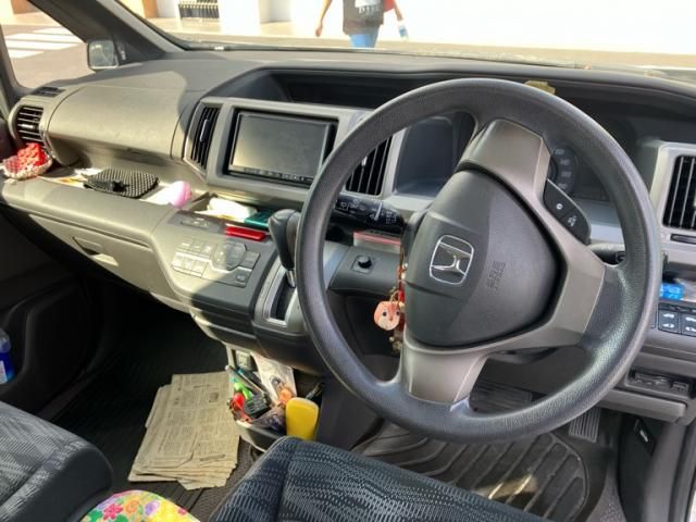 HONDA STEPWAGON 2013