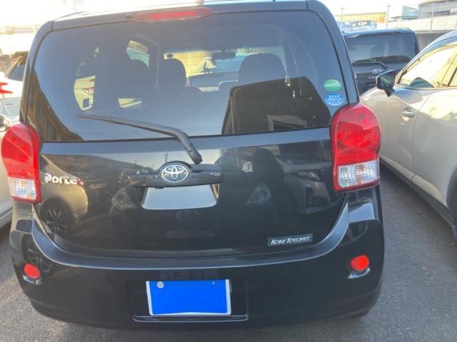 TOYOTA PORTE 2013
