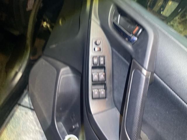 SUBARU FORESTER 2016