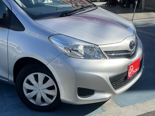 TOYOTA VITZ 2011