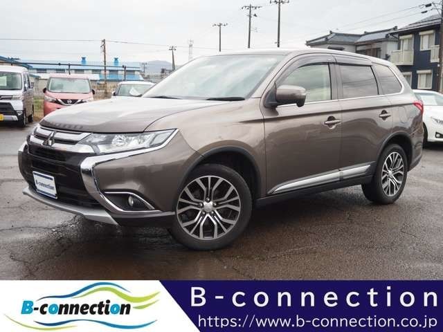 MITSUBISHI OUTLANDER 4WD 2016