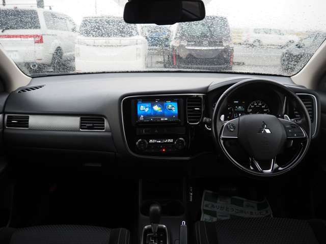 MITSUBISHI OUTLANDER 4WD 2016
