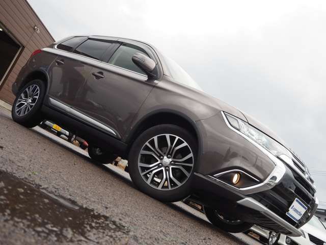 MITSUBISHI OUTLANDER 4WD 2016