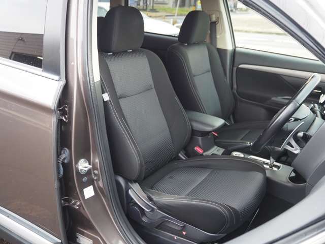 MITSUBISHI OUTLANDER 4WD 2016