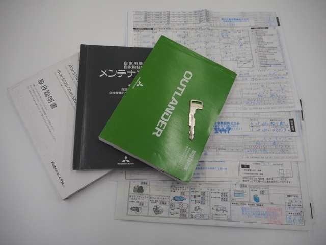 MITSUBISHI OUTLANDER 4WD 2016