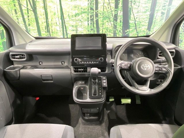 TOYOTA SIENTA HYBRID 2025