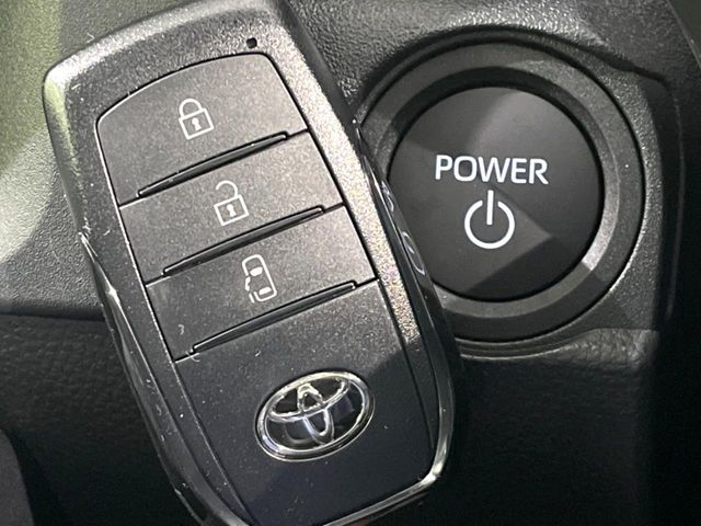 TOYOTA SIENTA HYBRID 2025