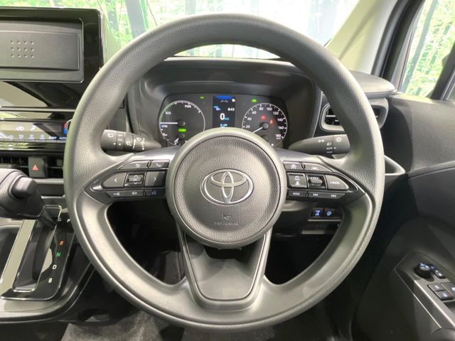 TOYOTA SIENTA HYBRID 2025