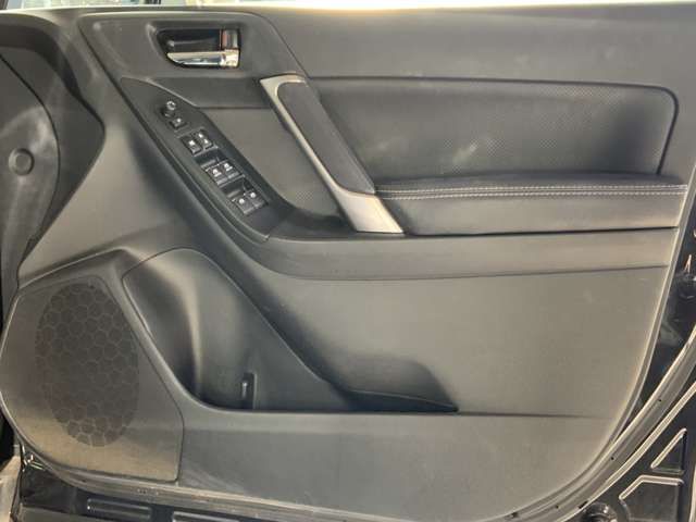 SUBARU FORESTER 2017