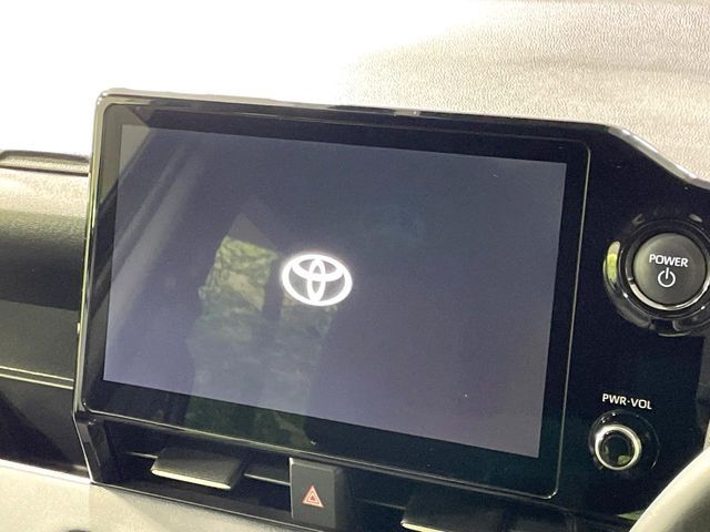 TOYOTA VOXY HYBRID 2023