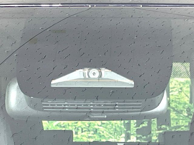 TOYOTA VOXY HYBRID 2023