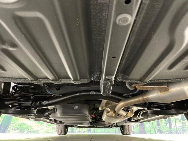 TOYOTA VOXY HYBRID 2023