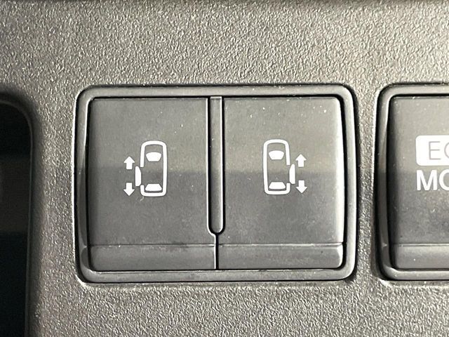 NISSAN SERENA  S-HYBRID 2013