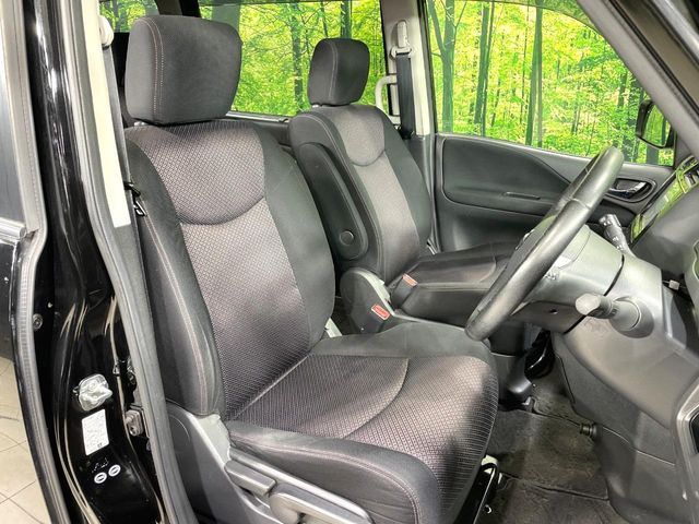 NISSAN SERENA  S-HYBRID 2013