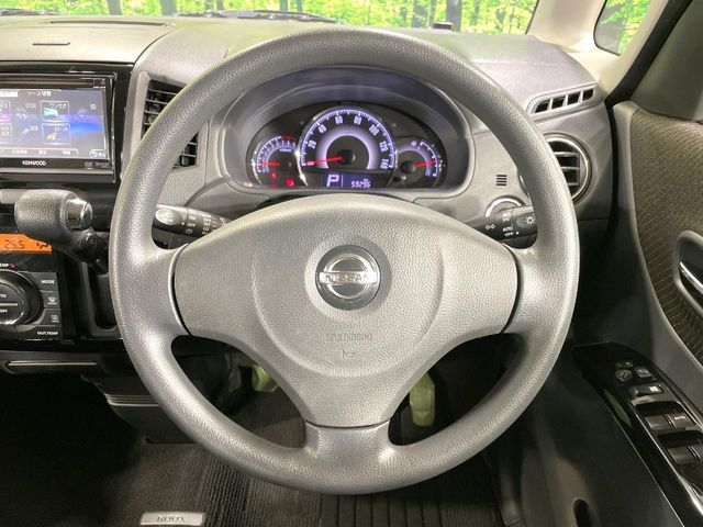 NISSAN ROOX 2010